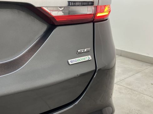 Used 2018 Ford Fusion SE w/ Fusion SE Technology Package image 28