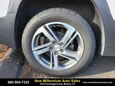 Used 2019 GMC Terrain SLT w/ Preferred Package image 15