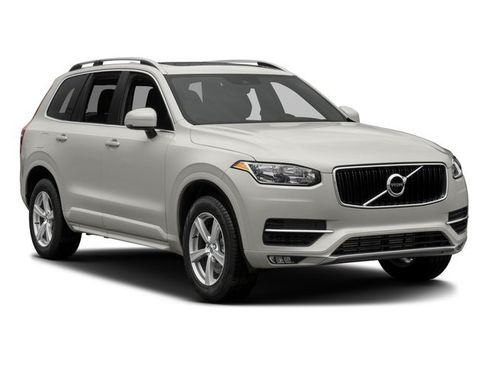Used 2017 Volvo XC90 T6 Momentum w/ Vision Package AWD/4WD image 6