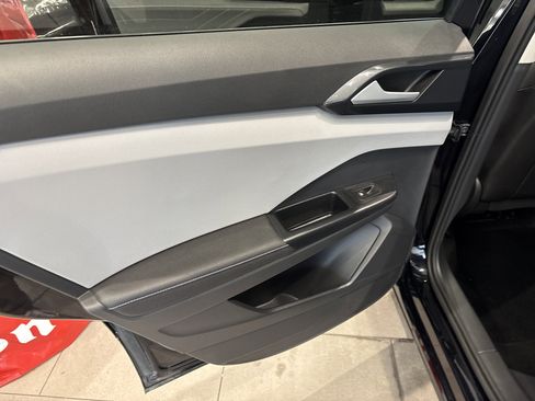 Used 2024 Volkswagen Taos SEL image 12