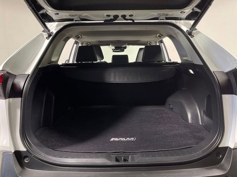 Certified 2022 Toyota RAV4 XLE w/ Convenience Package image 10