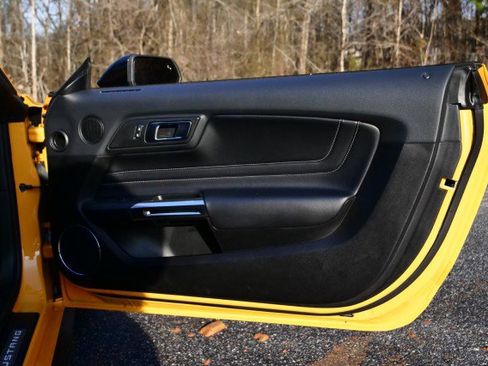 Used 2022 Ford Mustang GT Premium image 31