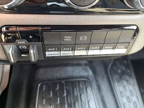 New 2026 RAM 3500 Tradesman w/ Chrome Appearance Group image 9