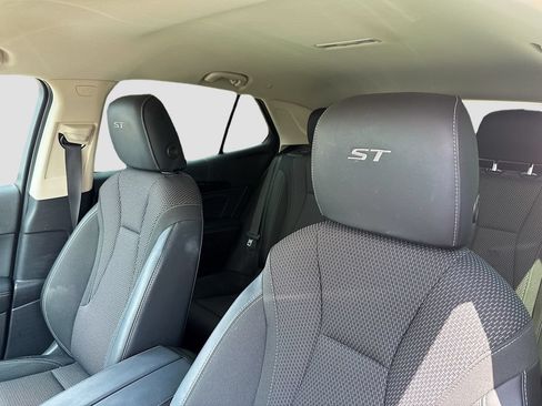 Used 2023 Buick Envision Preferred w/ Sport Touring Package FWD image 10
