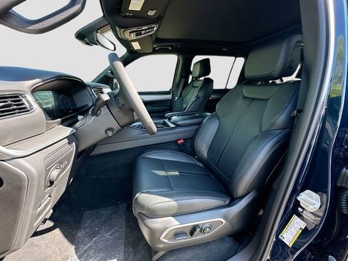 New 2026 Jeep Grand Wagoneer 4WD image 23