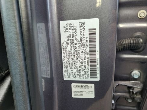 Used 2025 Honda Pilot EX-L image 32