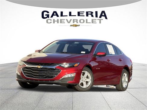 Used 2024 Chevrolet Malibu LT image 2
