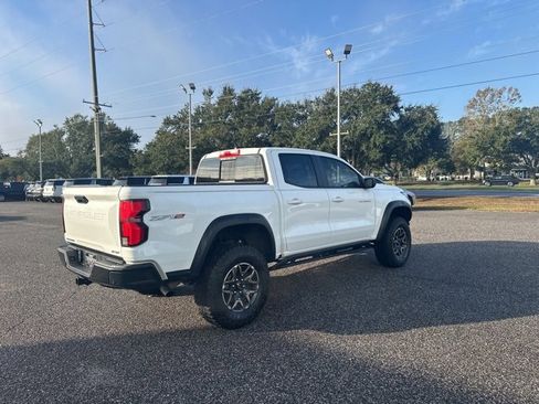 Used 2024 Chevrolet Colorado ZR2 w/ ZR2 Convenience Package III image 5