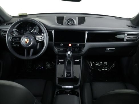 Certified 2026 Porsche Macan AWD/4WD image 11