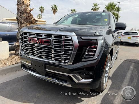 Used 2025 GMC Yukon Denali AWD/4WD image 5