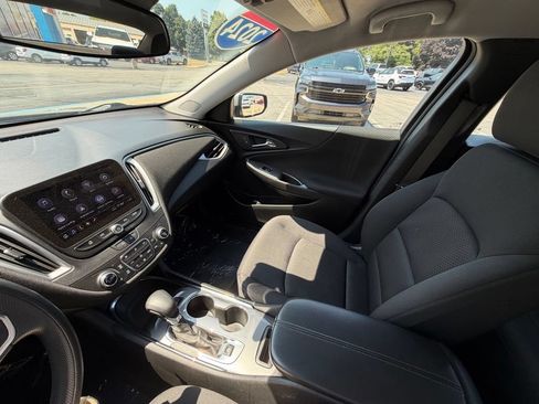 Used 2024 Chevrolet Malibu LT FWD image 13