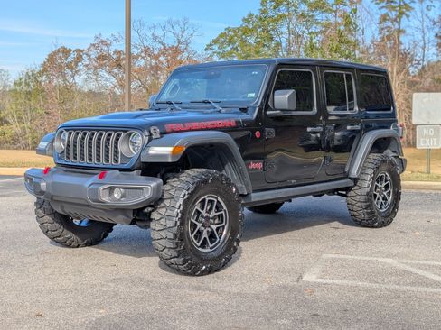 Used 2025 Jeep Wrangler Rubicon image 5