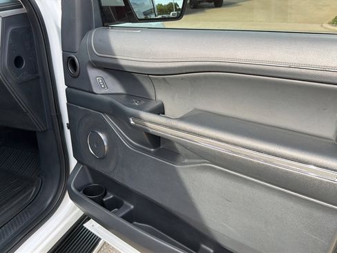 Used 2022 Ford Expedition Max XLT RWD image 17