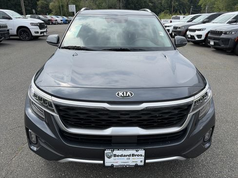 Used 2021 Kia Seltos SX w/ SX Sunroof Package AWD/4WD image 8