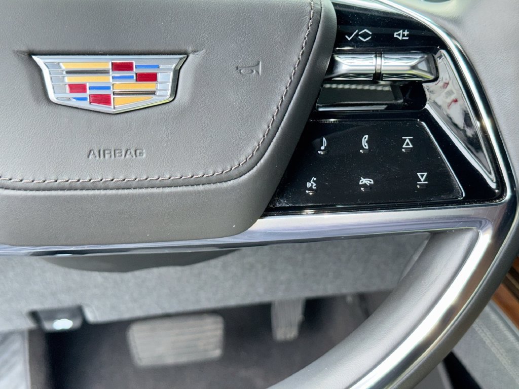 Used 2025 Cadillac Escalade Sport Platinum AWD/4WD image 18