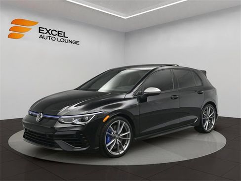 Used 2024 Volkswagen Golf R image 1