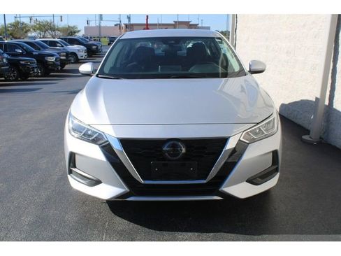 Used 2022 Nissan Sentra SV w/ Trunk Package image 11