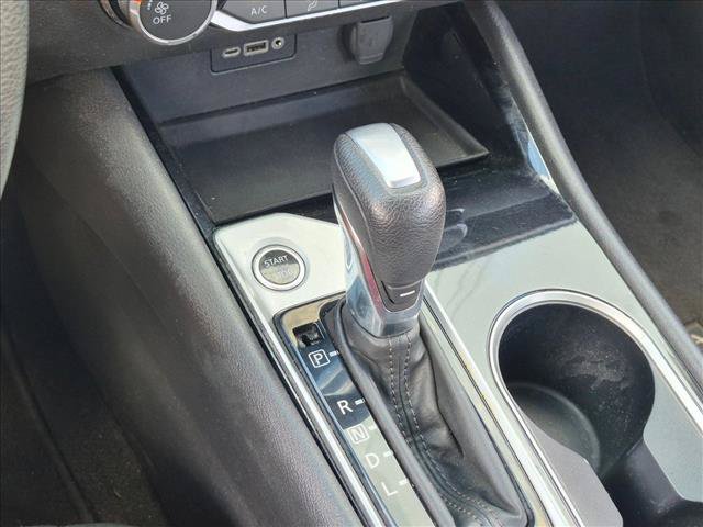Used 2024 Nissan Altima 2.5 SV FWD image 12