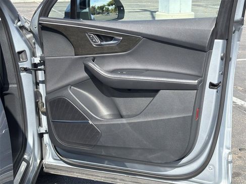 Used 2023 Audi Q7 3.0T Premium Plus image 32