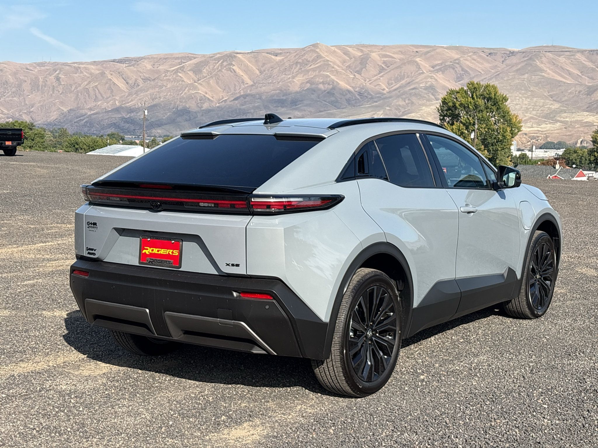 Used 2026 Toyota C-HR AWD/4WD image 12