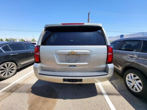Used 2017 Chevrolet Suburban LT AWD/4WD image 19