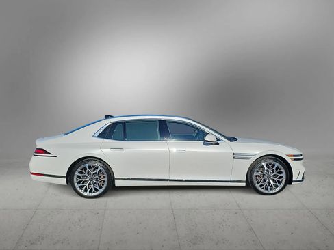Used 2025 Genesis G90 3.5T AWD/4WD image 9