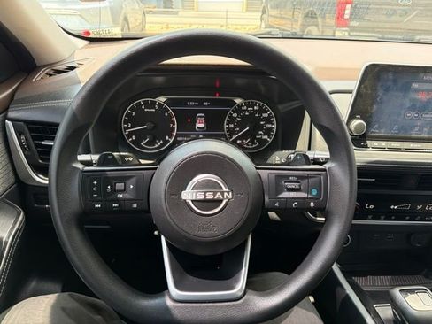 Used 2023 Nissan Rogue SV AWD/4WD image 13