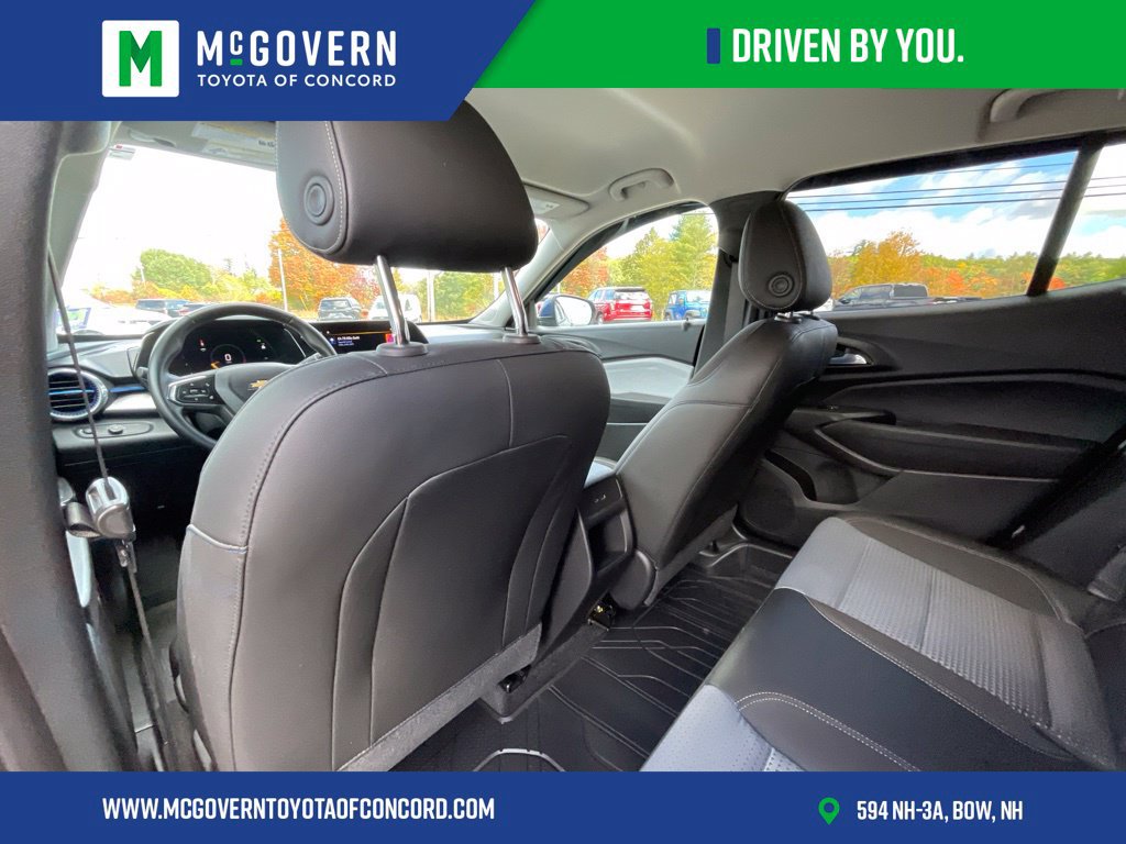 Used 2024 Chevrolet Trax LT w/ Driver Confidence Package FWD image 16