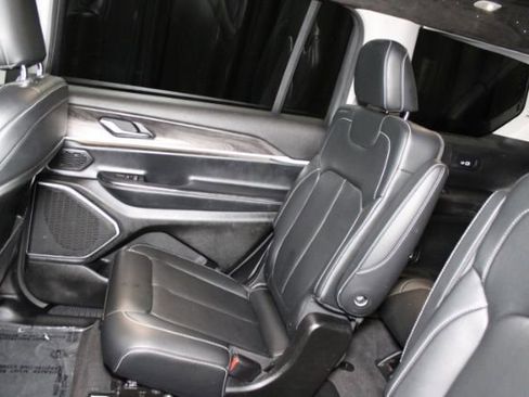 Used 2021 Jeep Grand Cherokee L Limited image 22