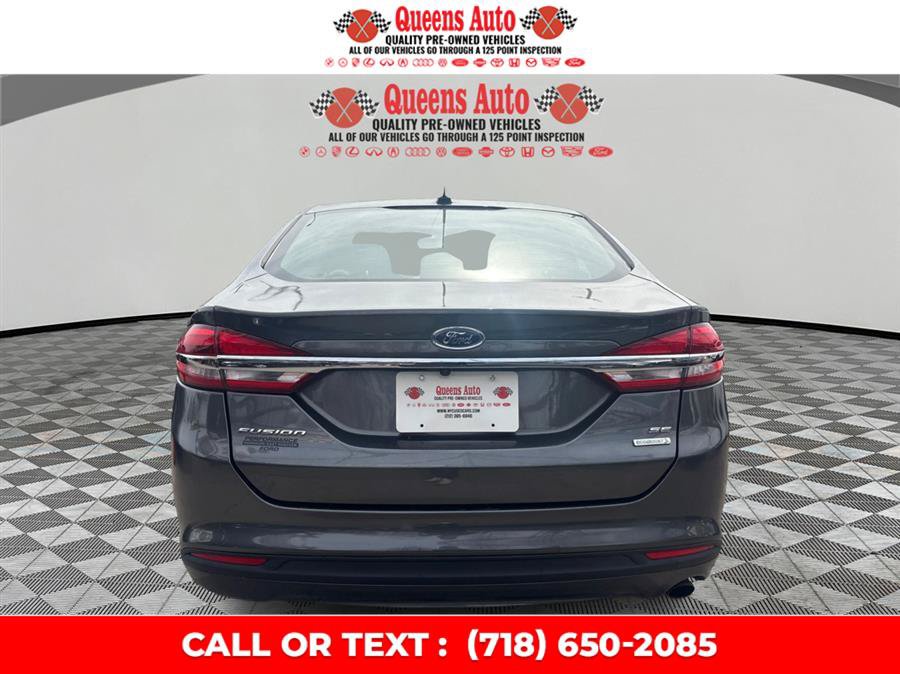 Used 2018 Ford Fusion SE FWD image 5