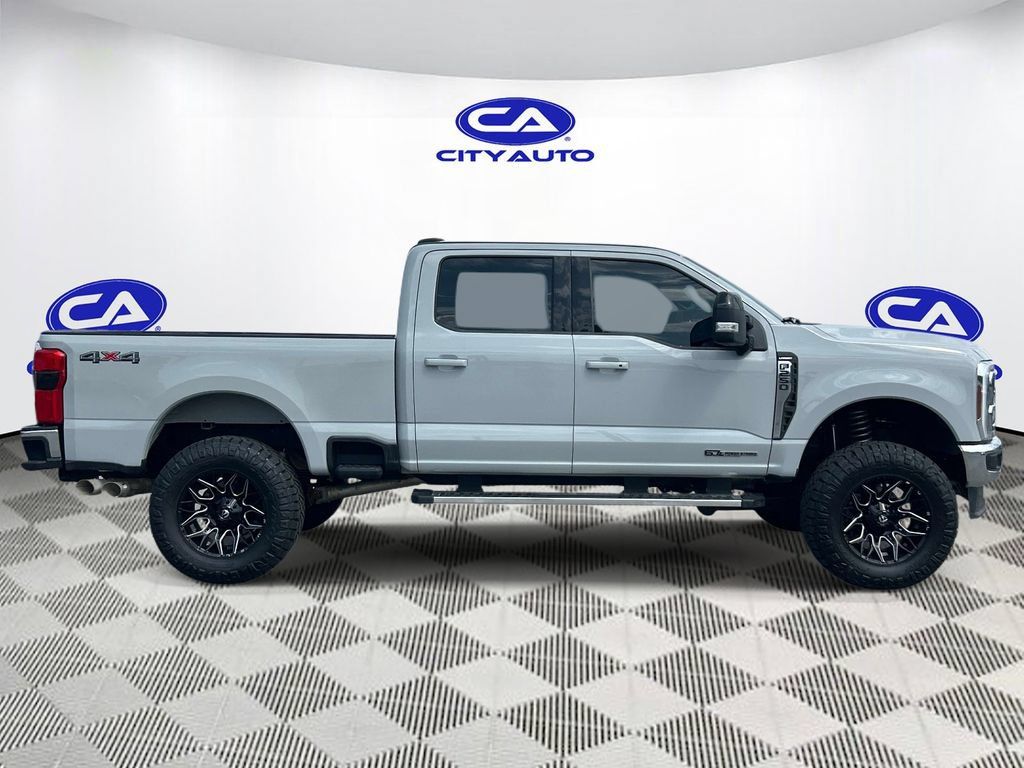 Used 2025 Ford F250 Lariat AWD/4WD image 2