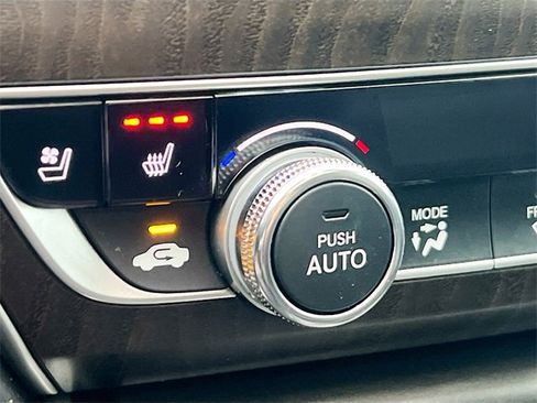 Used 2018 Honda Accord Touring image 20