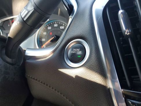Certified 2023 Chevrolet Traverse LT FWD image 16