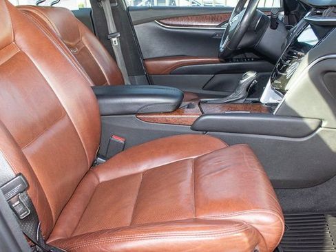 Used 2016 Cadillac XTS Luxury w/ Driver Awareness Package image 10