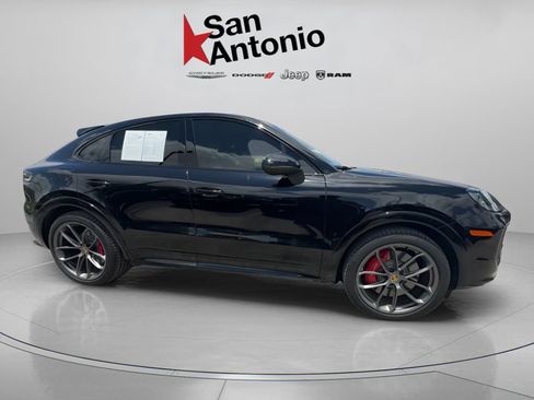 Used 2024 Porsche Cayenne S AWD/4WD image 17