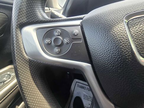 Used 2024 GMC Terrain SLE AWD/4WD image 22