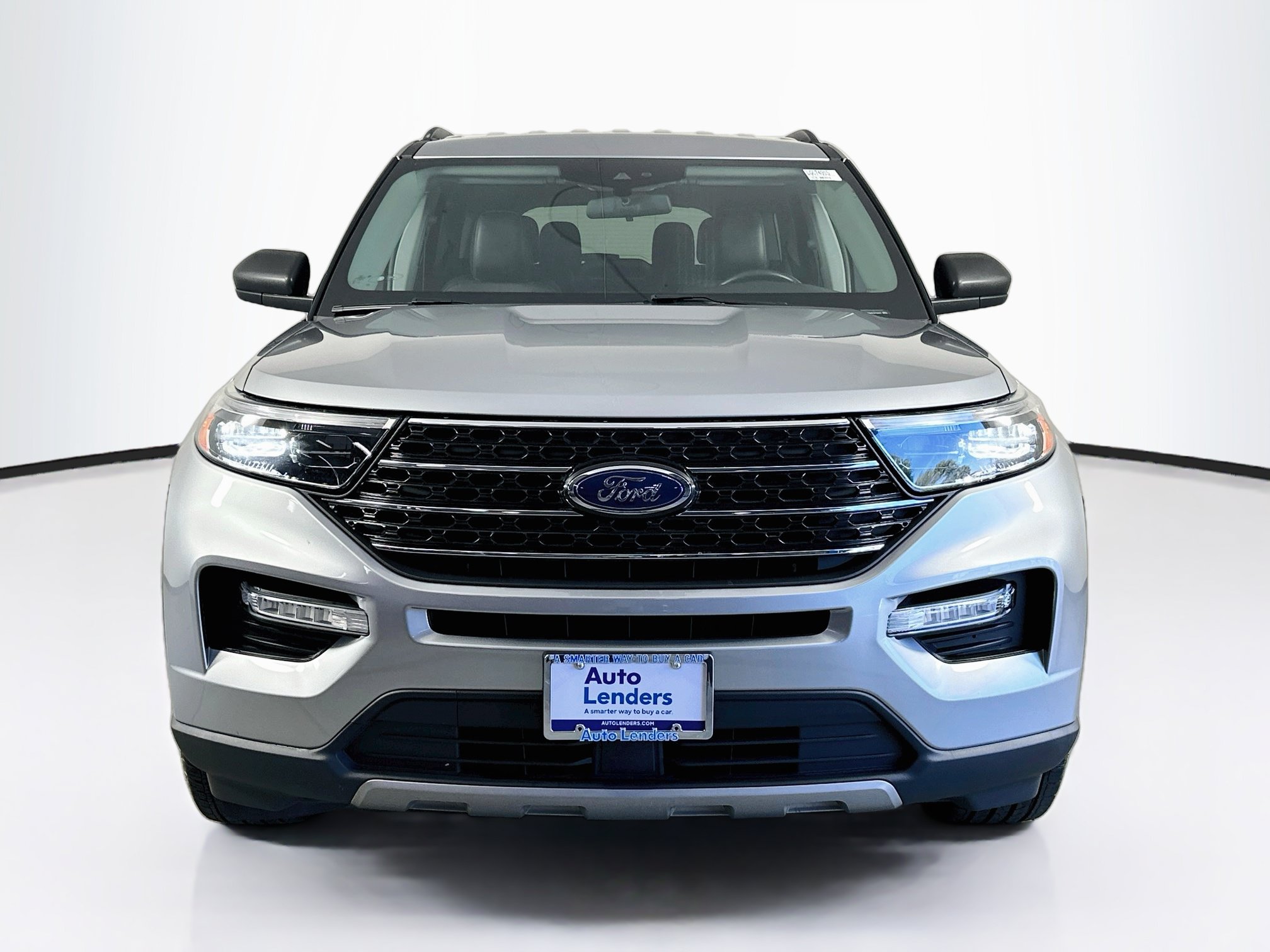 Used 2020 Ford Explorer XLT w/ Equipment Group 202A RWD image 2