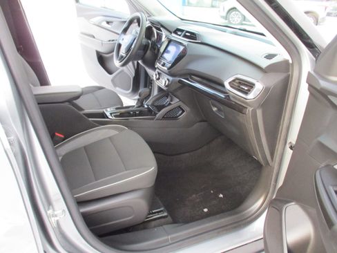 Certified 2023 Chevrolet TrailBlazer LT w/ Convenience Package image 14