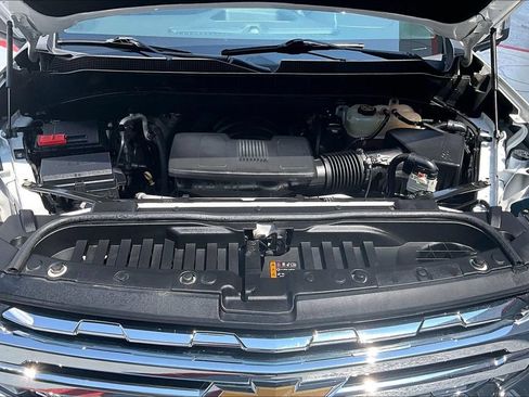 Used 2020 Chevrolet Silverado 1500 LTZ w/ LTZ Convenience Package AWD/4WD image 31