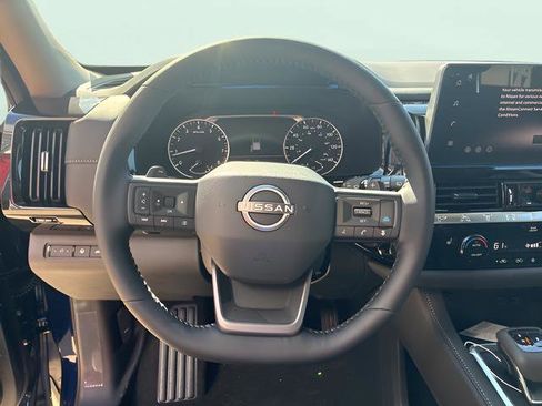 New 2026 Nissan Pathfinder SV image 11