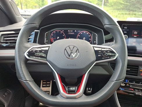 Used 2025 Volkswagen Jetta GLI Autobahn FWD image 19