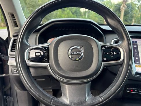 Used 2018 Volvo XC90 T5 Momentum w/ Convenience Package FWD image 13