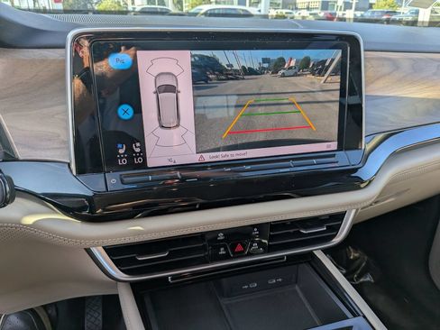 Certified 2024 Volkswagen Atlas SE FWD image 21