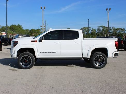 Used 2022 GMC Sierra 1500 AT4 w/ AT4 Premium Package AWD/4WD image 6