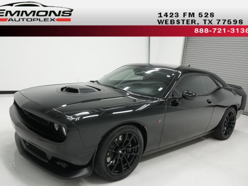 Used 2020 Dodge Challenger R/T Scat Pack w/ Shaker Package RWD image 1