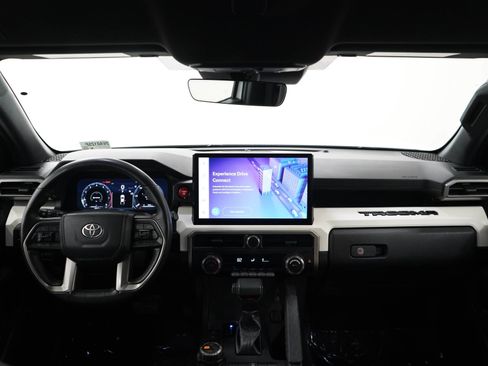 Used 2024 Toyota Tacoma TRD Off-Road AWD/4WD image 15