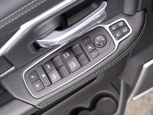 Used 2024 RAM 2500 Laramie w/ Night Edition image 16