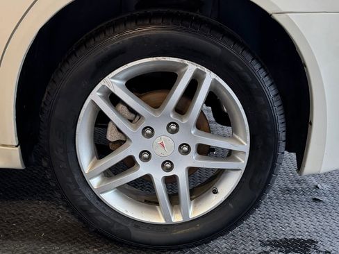 Used 2007 Pontiac Grand Prix GT w/ Premium Package image 8