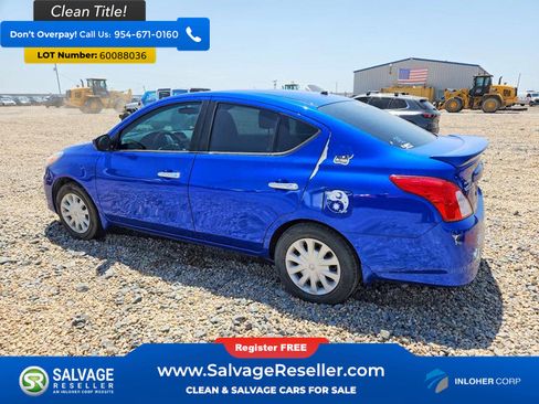 Used 2016 Nissan Versa SV FWD image 3