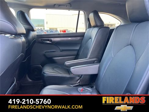 Used 2022 Toyota Highlander Limited image 40
